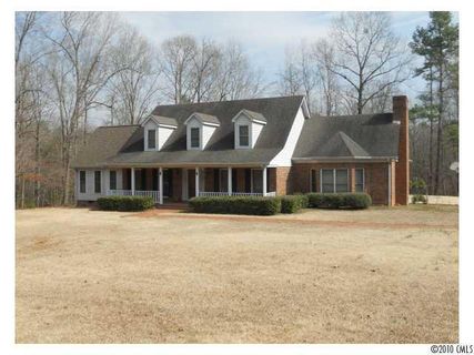 102 N Den Road sold home in Beaver Dam Estates, Wadesboro, NC