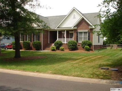8219 Scarlet Oak Court