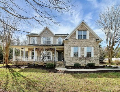 223 Glenville Drive sold home in Lynnwood Farms, Fort Mill, SC