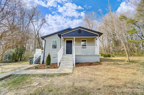 1111 Kenly Street sold home in Green Hills, Salisbury, NC