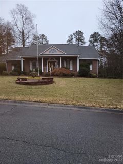 236 Brook Avenue sold home in Winecoff Hills, Concord, NC
