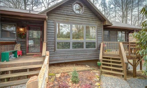 256 Teaberry Lane sold home in Oak Hills, Newland, NC