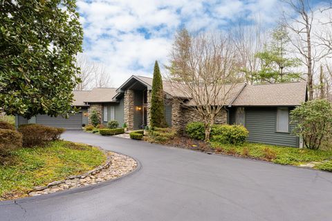 110 Woodglen Court