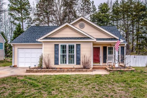 660 Rebecca Jane Drive sold home in Foxmoor, Mooresville, NC