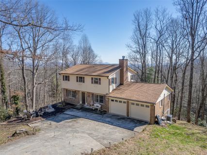239 Spicewood Lane sold home in Long John Mt Estates, Hendersonville, NC