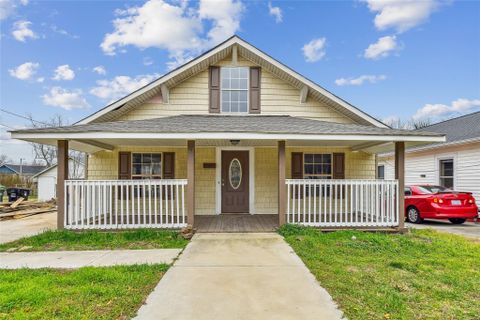 31 Douglas Avenue sold home in Aurora Highlands, Concord, NC