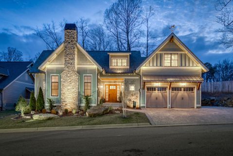 116 Creekside Valley Lane
