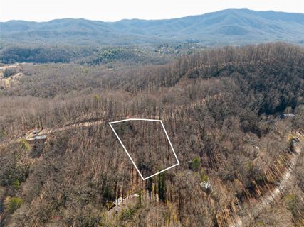 222 South Slope Lane sold home in Jacks Mountain Preserve, Old Fort, NC