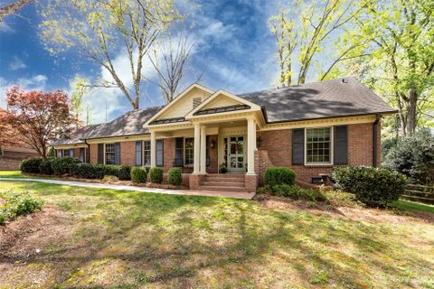 4312 Tottenham Road sold home in Kingswood, Charlotte, NC