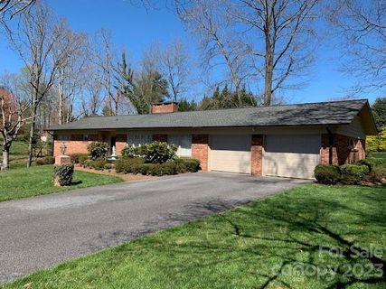 140 Whispering Pines Drive sold home in Whispering Pines, Hudson, NC