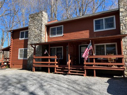 26 Katydid Lane sold home in Hemlock Villas, Maggie Valley, NC
