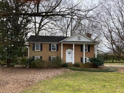 3124 Providence Road sold home in Greentree, Charlotte, NC