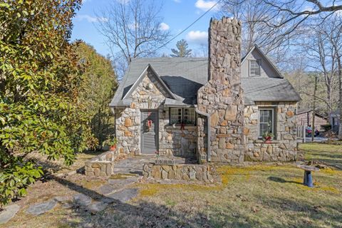 2612 Greenville Highway sold home in Green Acres, Flat Rock, NC