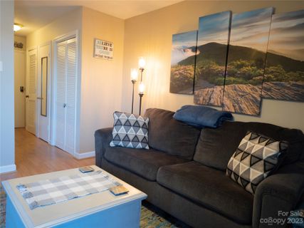 301 Pinnacle Inn Road 1103