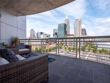 505 E 6th Street 1101