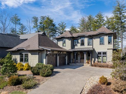 42 Hallett Court