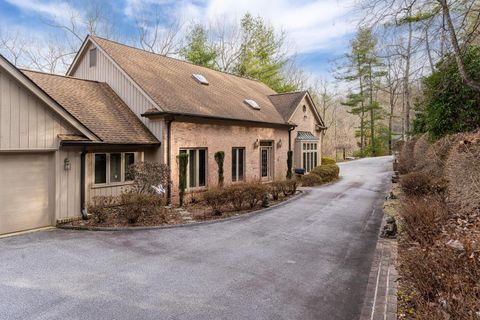 701 Kenmure Drive