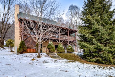 122 Bradley Boulevard sold home in The Lakes Community, Seven Devils, NC