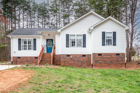 7395 Executive Circle sold home in Lakeshore, Denver, NC