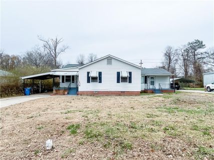 136 33rd Street sold home in Westwood, Hickory, NC