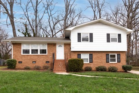 4527 Thornwood Road