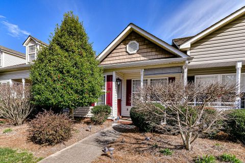 711 Dalebrook Lane