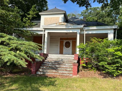 Previously sold for $150,000
