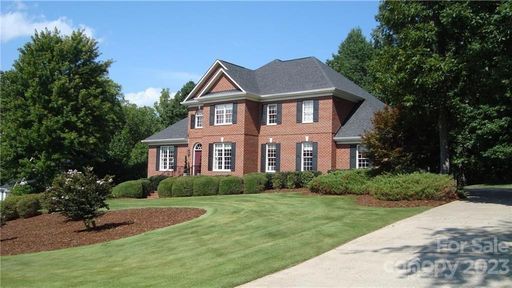 2320 Fairways Drive sold home in Club Estates, Cherryville, NC