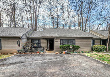 2789 Redbud Lane