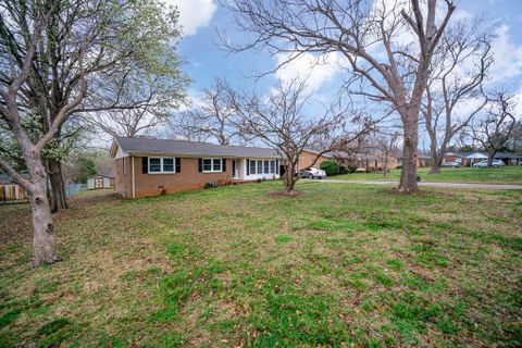 1545 Hilltop Drive