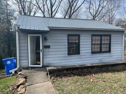 19 Pickwick Road