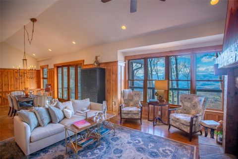 11 Stoney Ridge Lane PLUS VIEW LOT