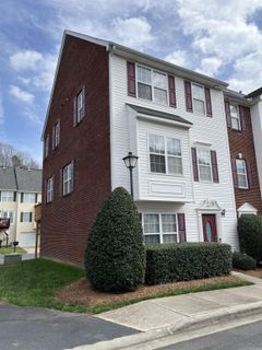 10025 Treeside Lane sold home in Parkview at Matthews, Matthews, NC