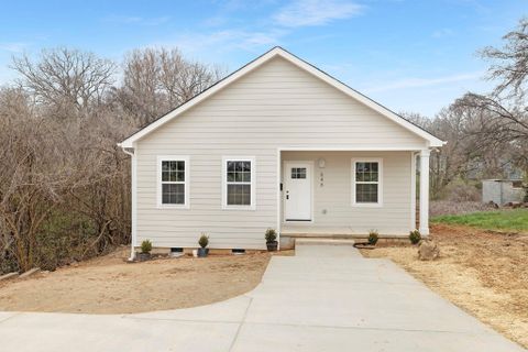 646 S Hoskins Road