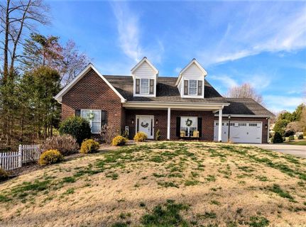 1001 Turnberry Street sold home in Barrington Glen, Lenoir, NC