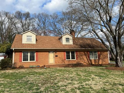 109 Walnut Avenue