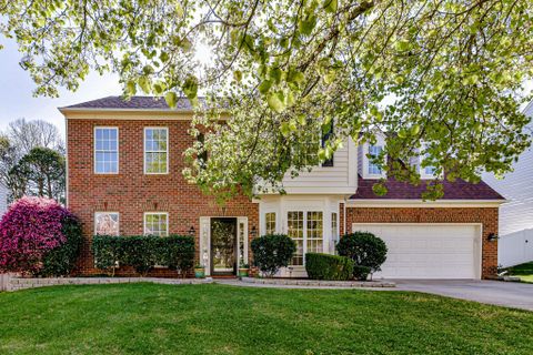 15829 Gathering Oaks Drive