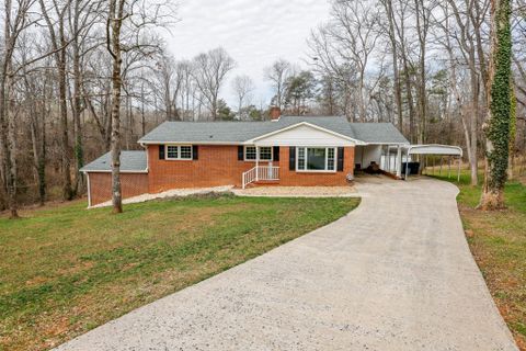 189 Dalehurst Drive sold home in Forestdale Park, Forest City, NC