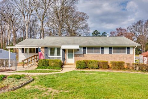 3827 Dunwoody Drive