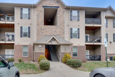 91 Brickton Village Circle 102