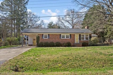 607 Westover Street sold home in Crestview, Gastonia, NC