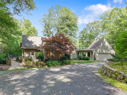 468 Fairway Drive