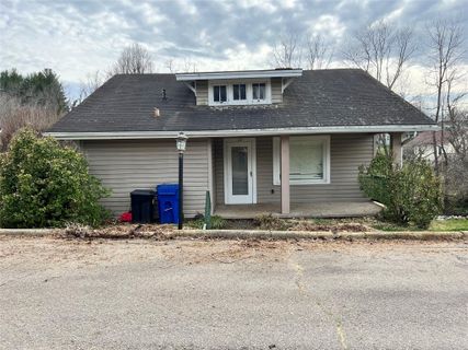20 Axley Street sold home in Highland Park, Canton, NC