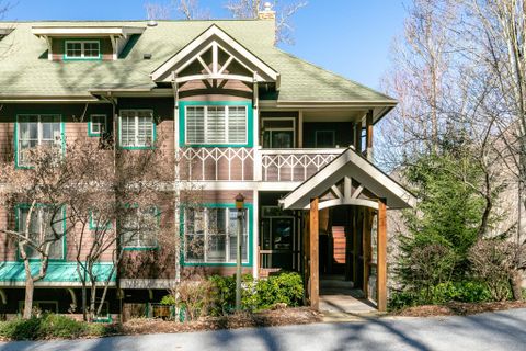 45 Creekside Way I/302