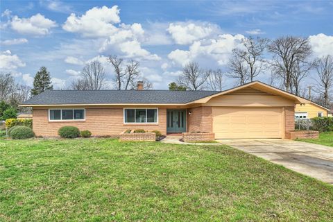 6608 Pawnee Drive sold home in Watauga Village, Charlotte, NC