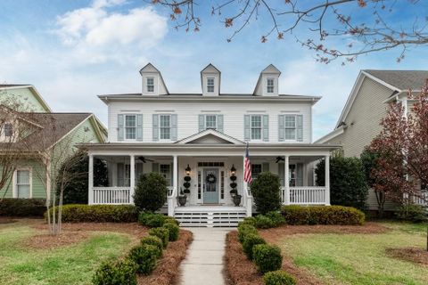 6048 Daphne Circle