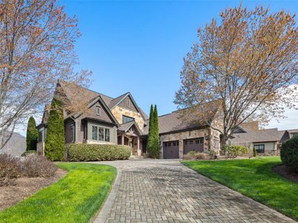 596 Walnut Valley Parkway