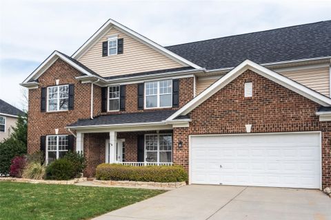 2012 Apogee Drive