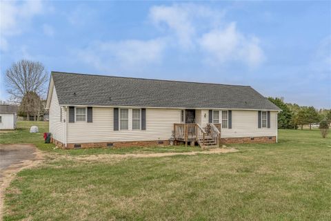 125 Cove Gap Road sold home in Mountain View Estates, Statesville, NC