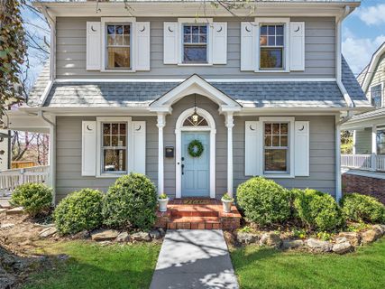 Previously sold for $610,000
